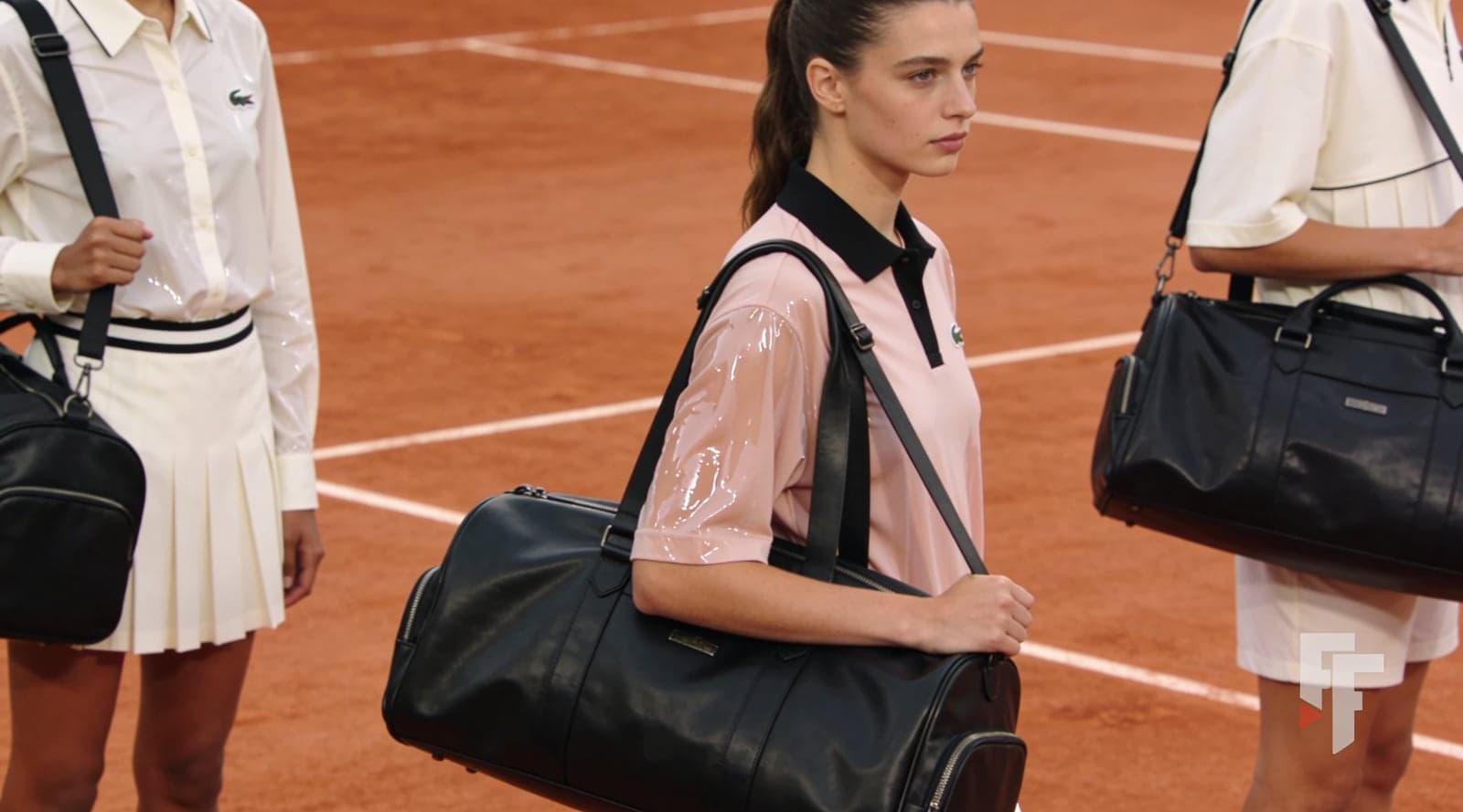 Lacoste на «Ролан Гаррос»: теннисные тотал-луки и крокодилы вверх ногами